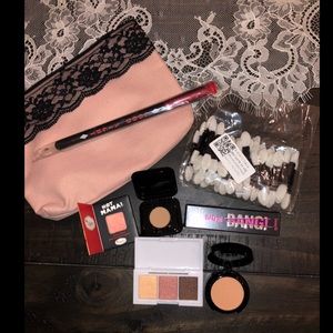 Bundle of 🌟 NEW 🌟 makeup